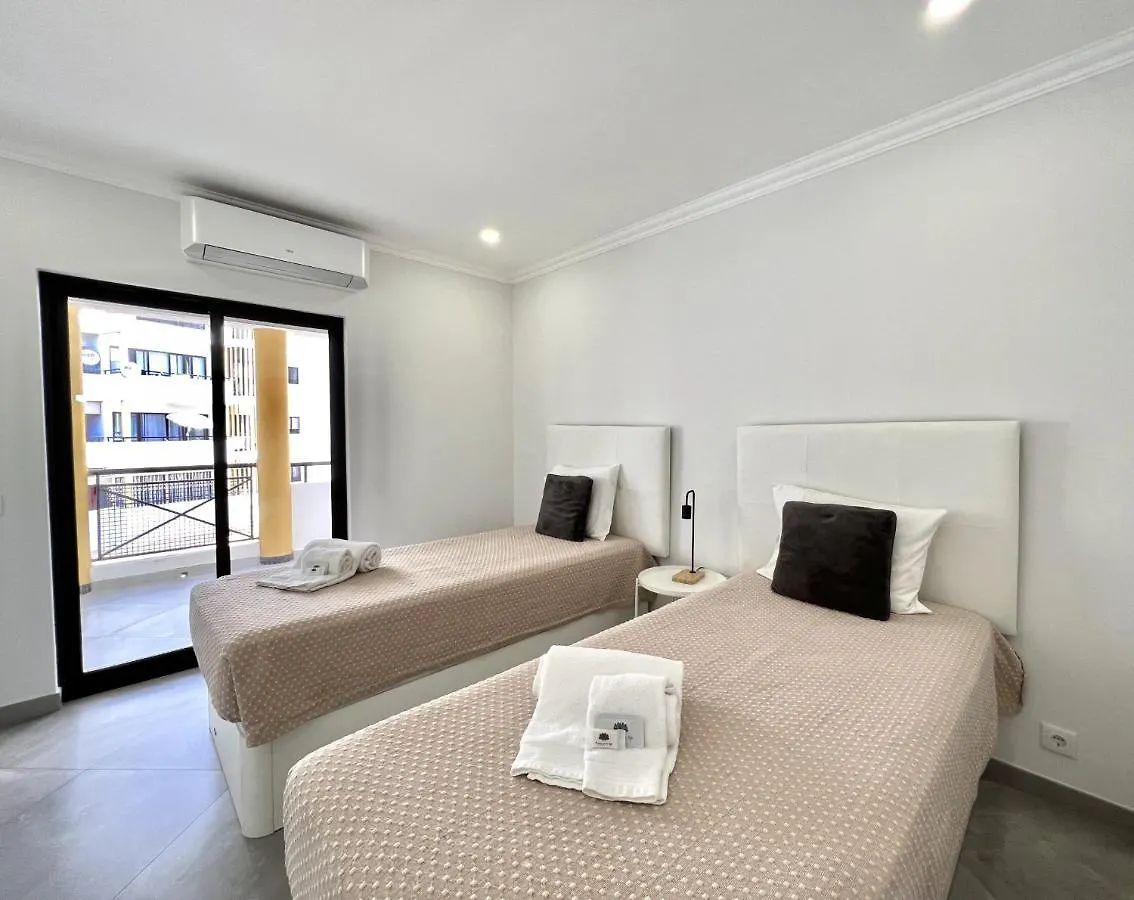 Topazio - Pool & Near The Center By Hd Properties Vilamoura Apartment
